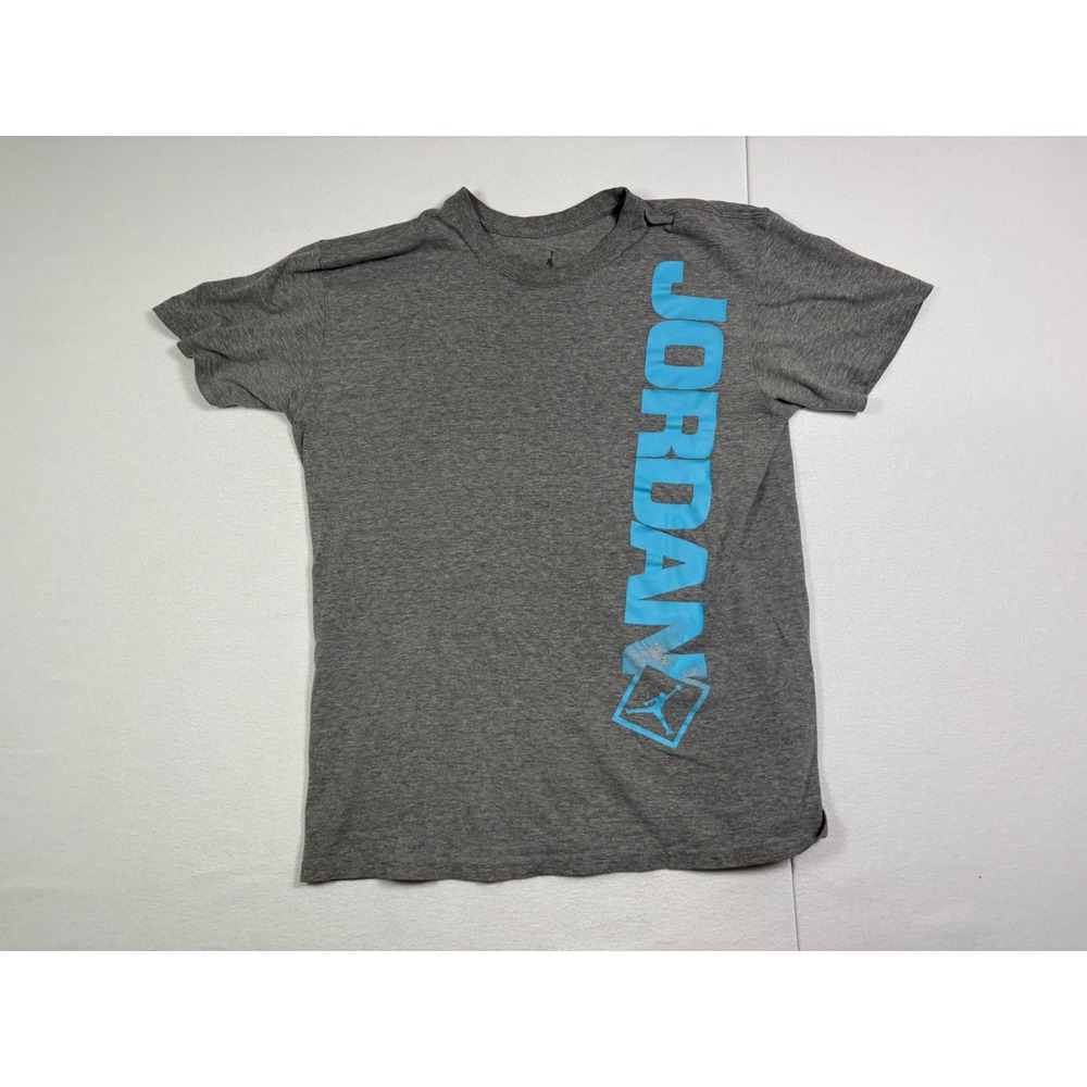 Jordan Boys Gray Heathered Short Sleeve Vertical Graphic Logo T-Shirt